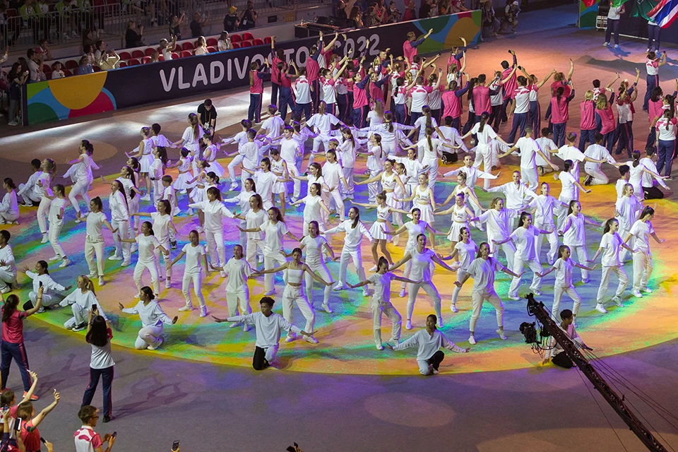 В играх приняли участие больше 1000 спортсменов.