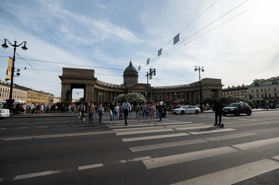 Спб 9 ноября. Невский проспект. Невский проспект в 2000х. Невский проспект парк. Невский проспект мост.