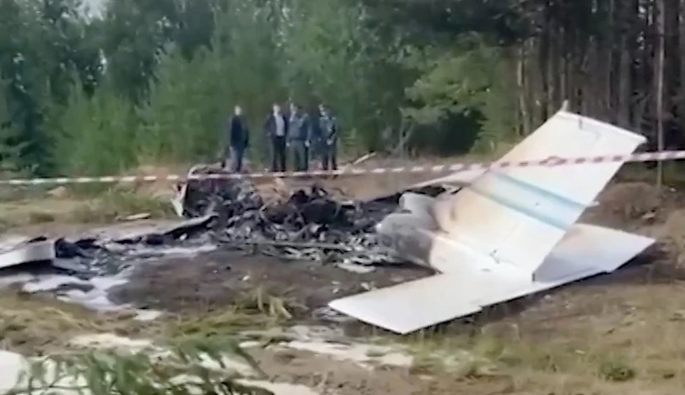 Легкомоторный самолет Cessna-177 упал в 400 метрах от аэропорта и загорелся