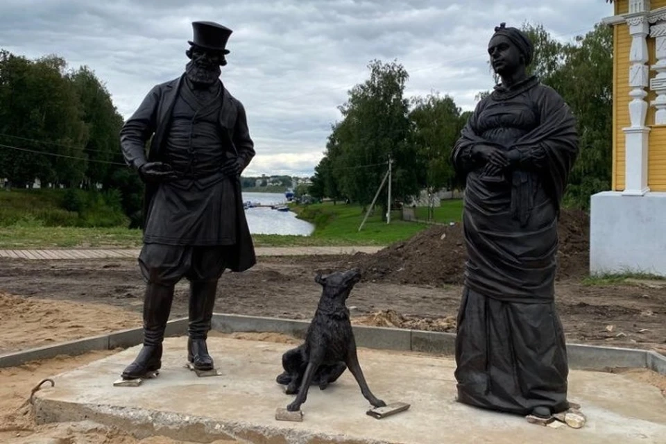 В Угличе устанавливают памятник купцам и собаке - наследнице купеческого состояния. ФОТО: администрация Угличского района.