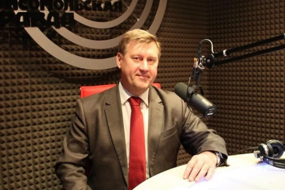 Мэр Новосибирска рассказал, что делал в отпуске. Фото: стоп-кадр прямой трансляции.