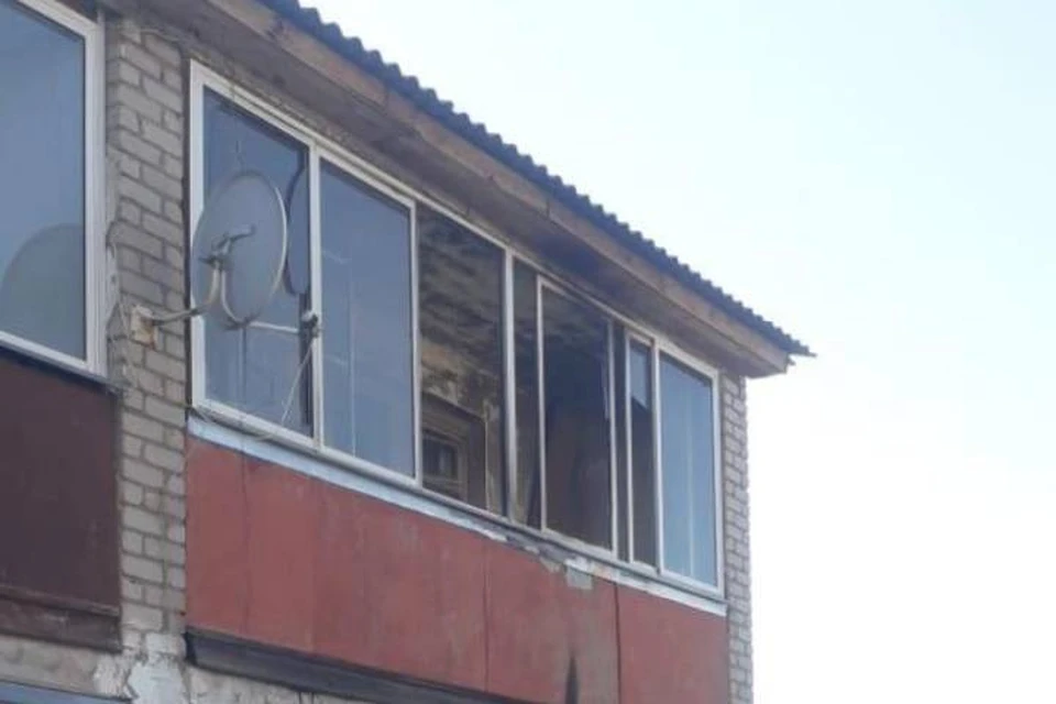 Во время пожара больше всего пострадал балкон. Фото: t.me/MchsKirov