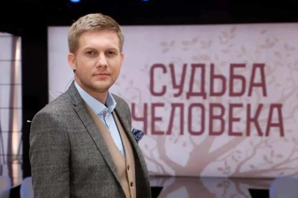 Борис Корчевников сейчас часто бывает с гуманитарной помощью на Донбассе. Сейчас телеведущий в Москве — в ближайшие дни записи его авторской программы.
