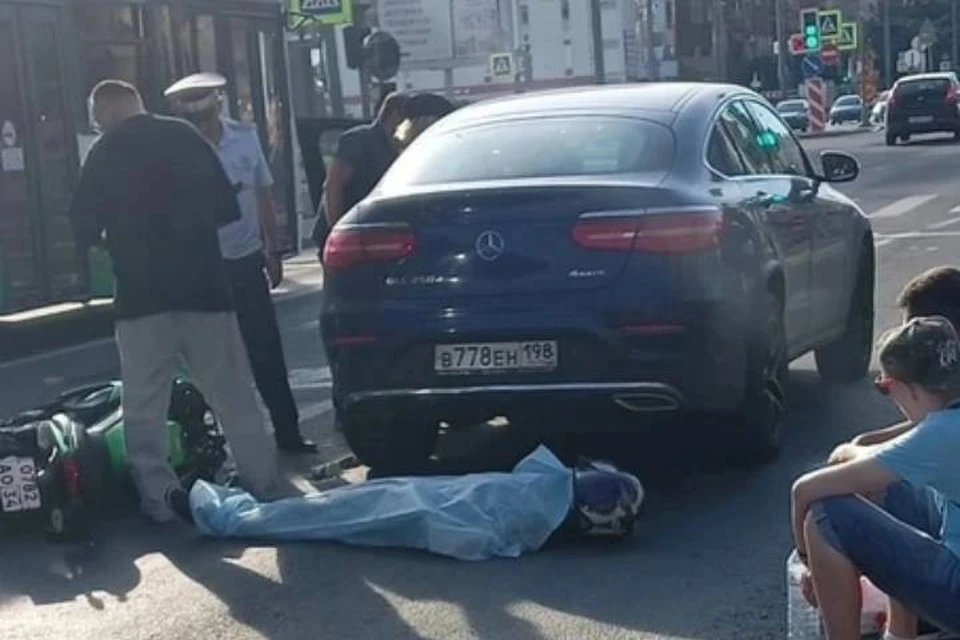 Мотоциклист попал в смертельное ДТП в Петербурге