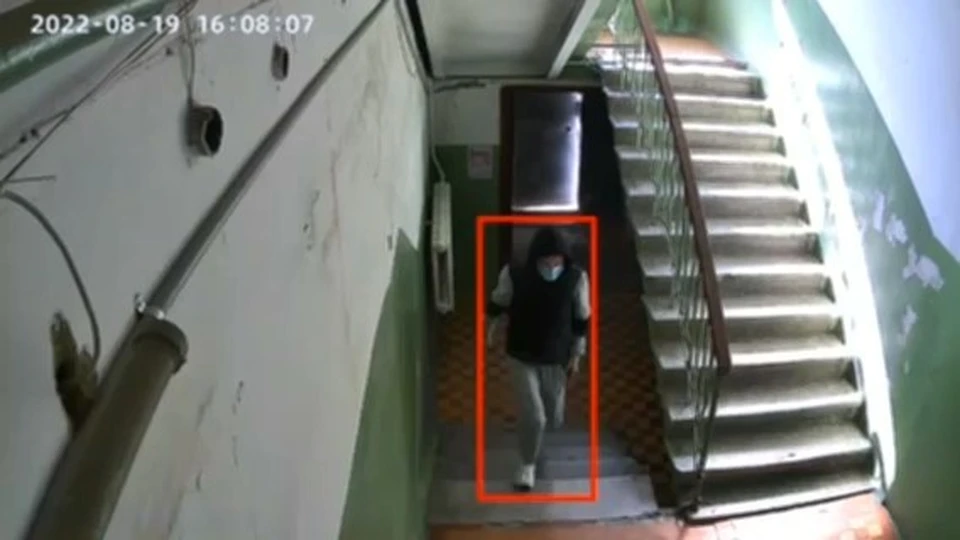 Один из мошенников попал в объектив камеры видеонаблюдения. Фото: ГУ МВД по Челябинской области