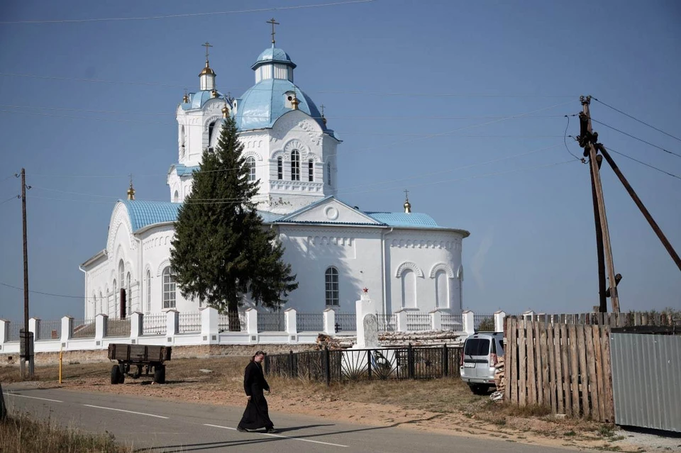 Губернатор поручил построить дорогу к храму. Фото: пресс-служба правительства.