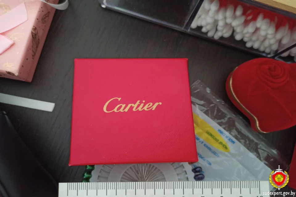 В Могилеве парень украл у своей знакомой золотую цепочку Cartier стоимостью 8000 рублей. Фото: sudexpert.gov.by