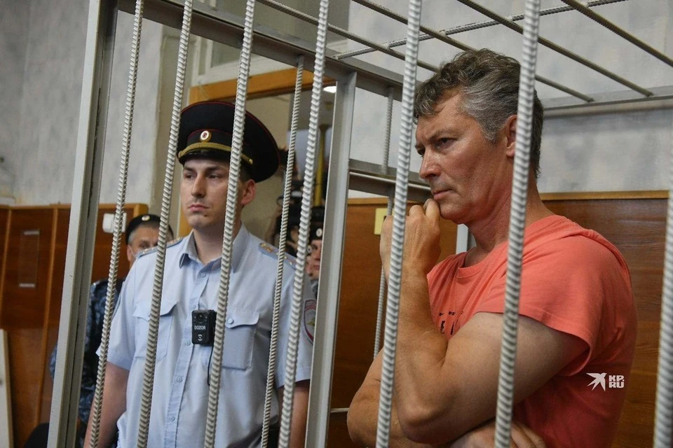 От Евгения Ройзмана потребовали объяснительную