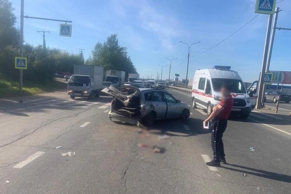Полиция начала проверку после автоаварии
