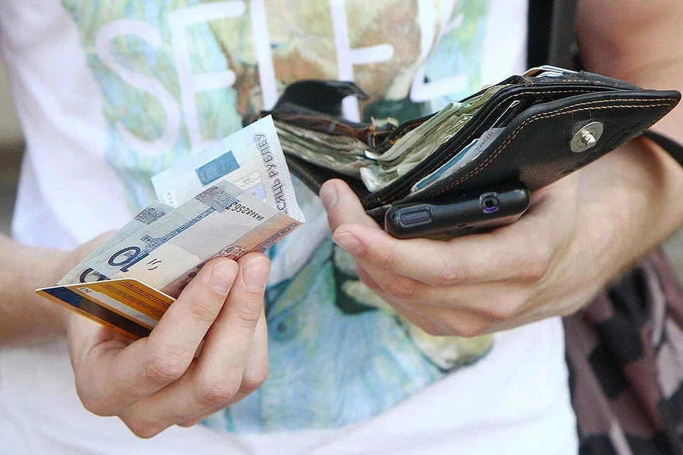 Скидки будут действовать на продовольственные и непродовольственные товары.