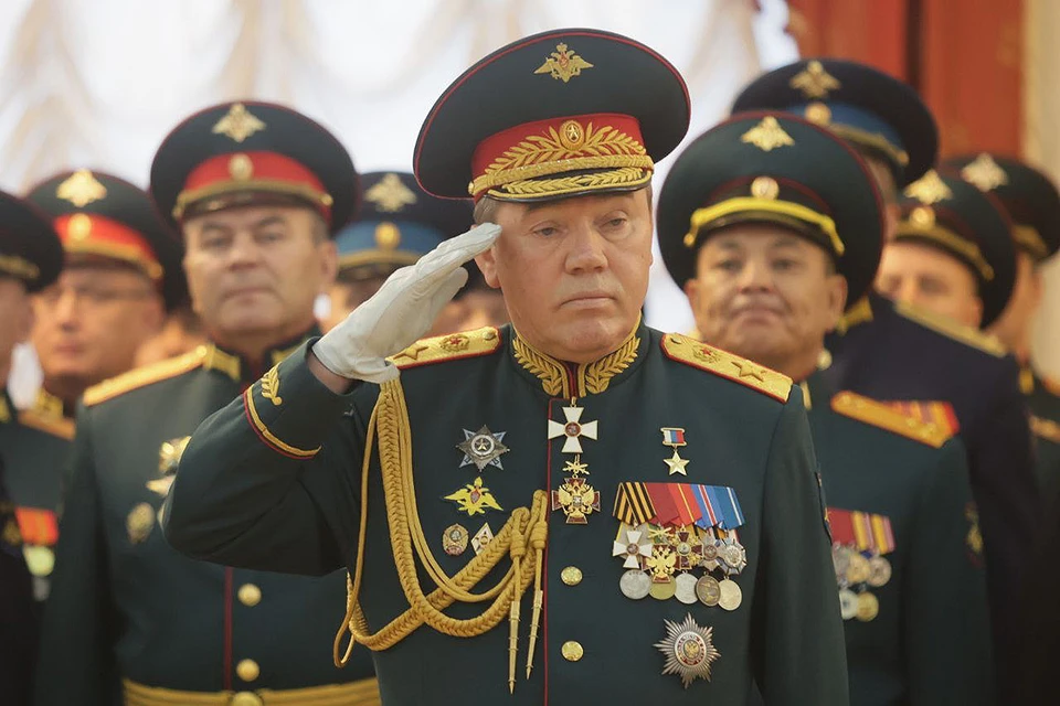 Начальник Генштаба – первый замминистра обороны России Валерий Герасимов.