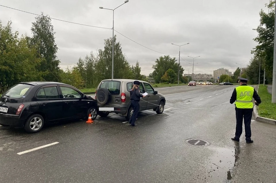 Обе девочки сидели на задних пассажирских сидениях и были пристегнуты ремнями безопасности. Фото: УГИБДД по Свердловской области