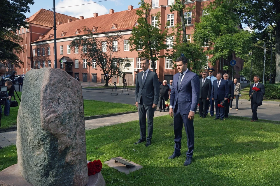 В мероприятии приняли участие губернатор Антон Алиханов, начальник областного УФСБ России Павел Гуляев, представители правоохранительных органов и общественности.