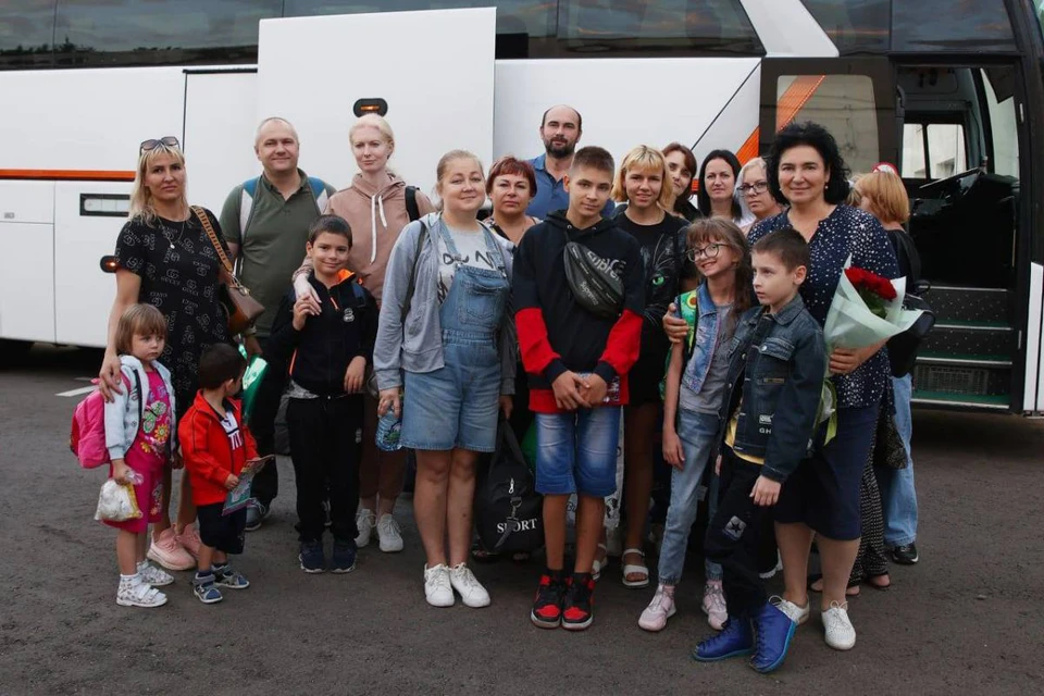 Врачи Научно-практического центра детской психоневрологии Москвы при поддержке единороссов организовали реабилитацию для детей из ЛНР. Фото: ER.RU.
