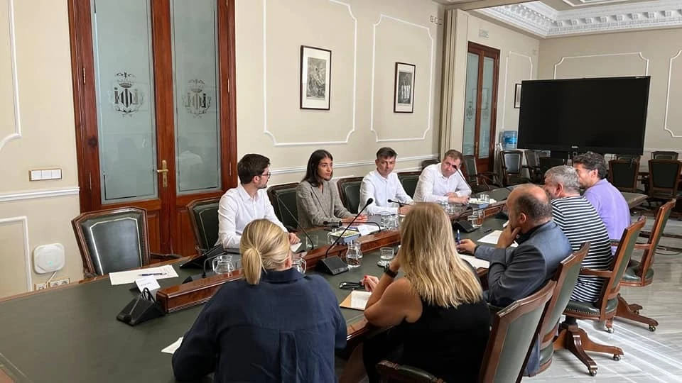 Команда из Кишинева встретилась с представителями администрации мэрии Валенсии. Фото: ionceban.md