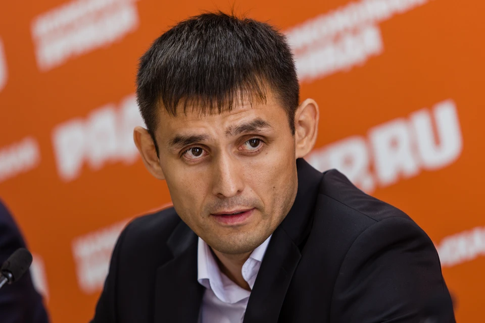 Денис Загидуллин рассказал, что в этом году южноуральцы отдали мошенникам более 800 млн рублей.
