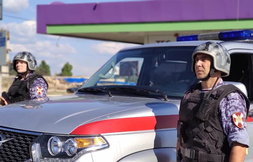 Росгвардейцы прибыли оперативно. Фото: Денис Михайленко