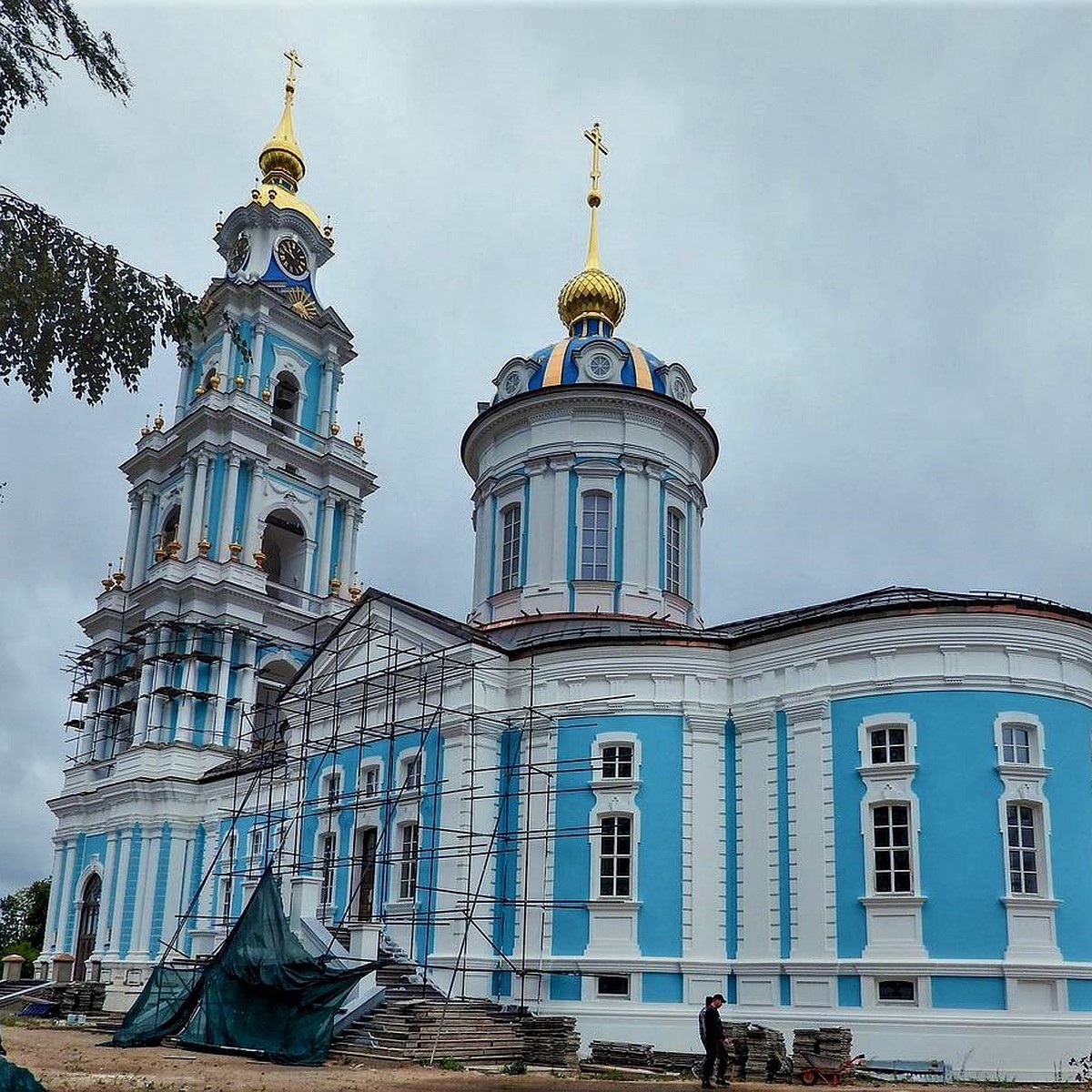 В Костроме на средства благотворителя Виктора Тырышкина возрождается  храмовый комплекс Костромского кремля - KP.RU