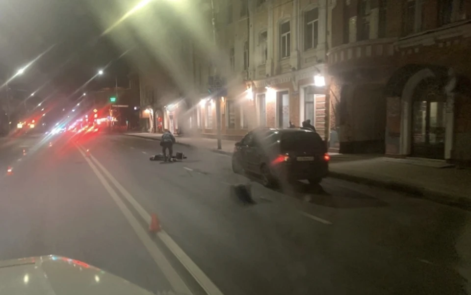 Водитель «Фольксвагена» насмерть сбил пешехода в центре Смоленска. Фото: «Промышленный район | Смоленск» в соцсетях.