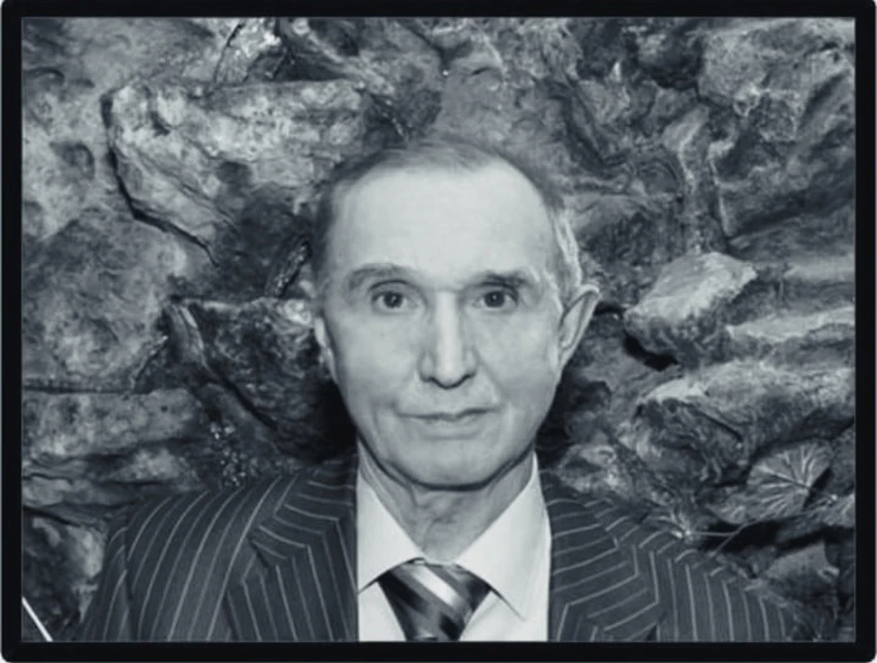 Владимир Николаевич Сенин.