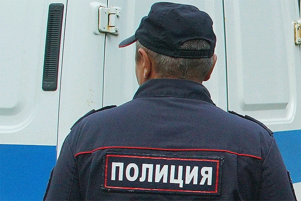 В Москве двое мужчин вызвали такси и напали на водителя, чтобы угнать автомобиль