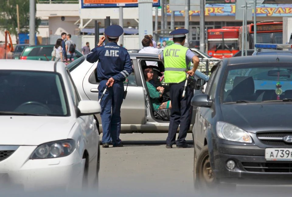 Фейк о проверке авто с водителями-мужчинами опровергла полиция Волгограда