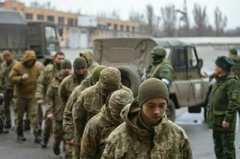 Накануне вечером украинской стороне были переданы 215 человек, в том числе боевики нацбатальонов. Фото: ЛИЦ