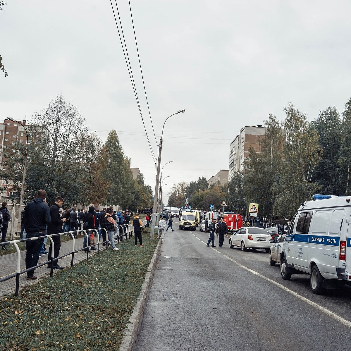 У нас стрельба, я тебя люблю»: ученики школы № 88 в Ижевске рассказали, как  произошло нападение на учреждение - KP.RU