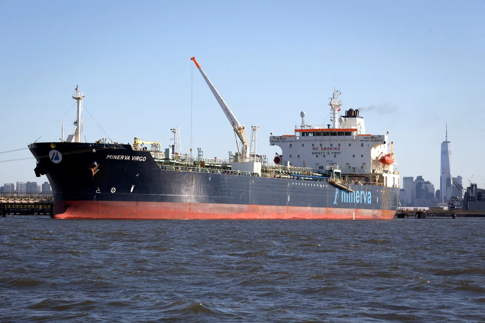 Россия постепенно перенаправляет поставки нефти с Запада на Восток