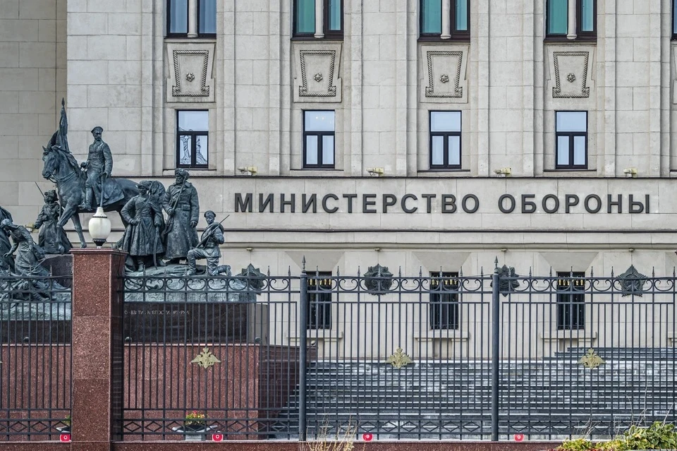 Минобороны РФ сообщило о поражении цехов бронетанкового завода под Харьковом