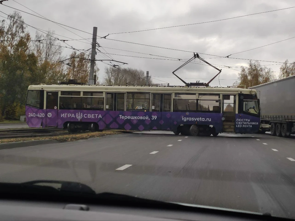 Инцидент произошел на улице Терешковой в районе остановки «ЗХВ».