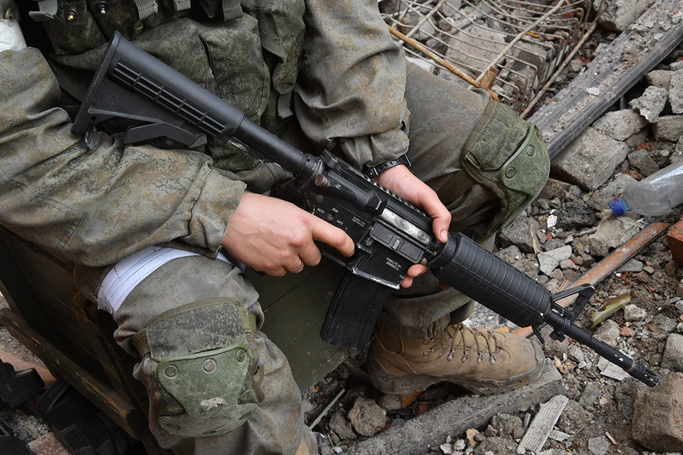 В городе Красный Лиман (ДНР) союзные силы ведут тяжелый бой с украинскими формированиями.