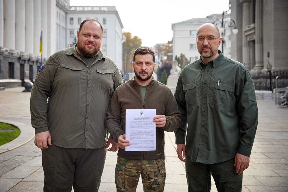 Недавно Зеленский подписал заявление об экстренном вступлении Украины в НАТО.