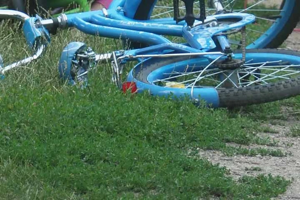 Сбитый "Киа" 57-летний велосипедист умер до приезда скорой.