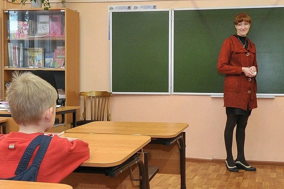 Также в республике собираются поддерживать молодых учителей сельских школ и раздать весомые гранты.