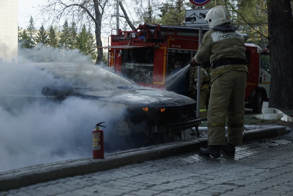 В тушении пожара была задействовано две единицы техники и семь человек личного состава