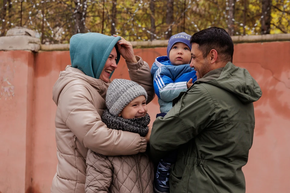 Помощь семьям. Поддержка семьи. Семьи в регионах. Семьи мобилизованных. Жители Челябинска.