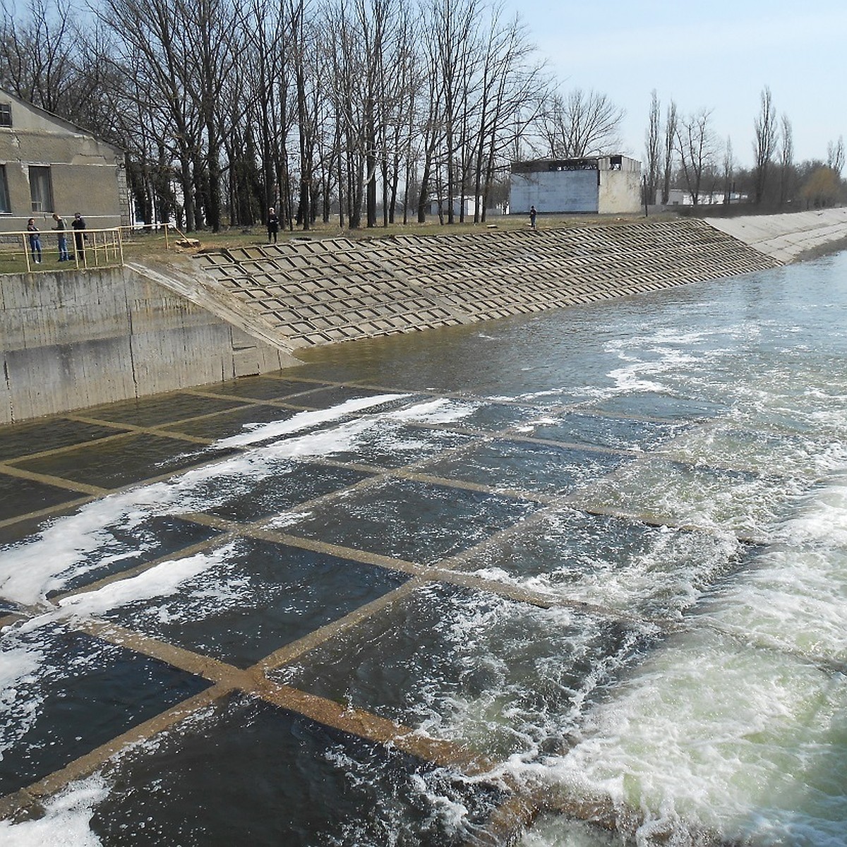 Тракт на подмогу каналу: новая водная артерия Крыма готова на 65% - KP.RU