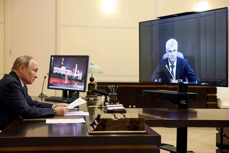 Владимир Путин по видеосвязи переговорил с губернатором Магаданской области Сергеем Носовым. Фото: Гавриил Григоров/POOL/ТАСС