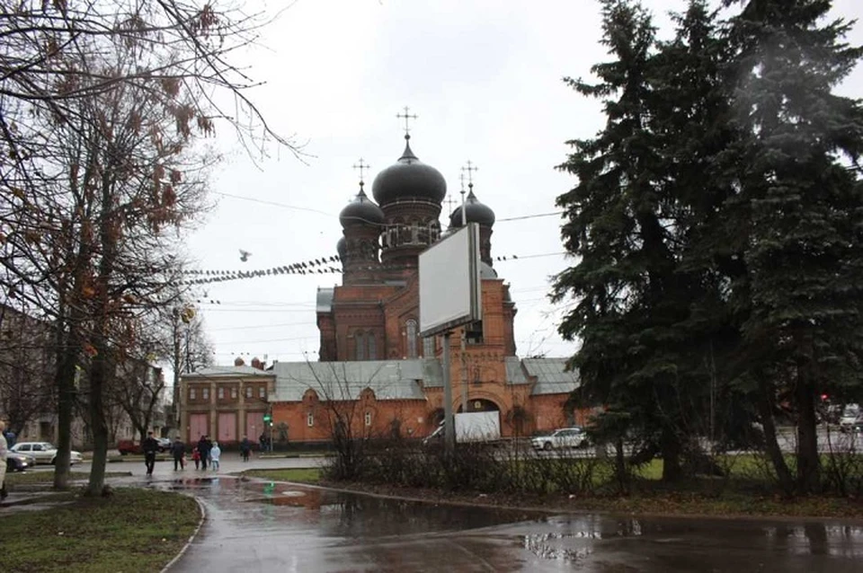В Иванове начали готовить к реконструкции сквер, который находится напротив Введенского монастыря. ФОТО: администрация Иванова