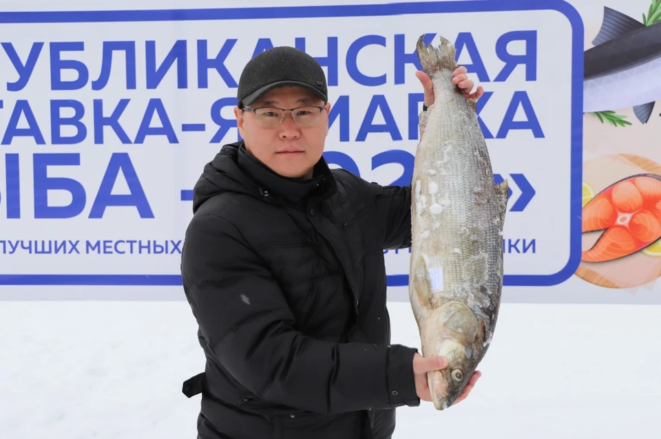 Победитель розыгрыша. Фото: пресс-служба Минсельхоза Якутии