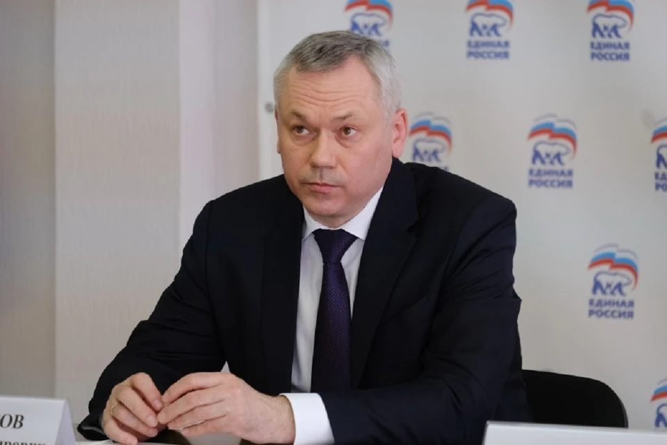 Андрей Травников дал совет новосибирцу с весом в 140 кг, получившему повестку. Фото: Правительство НСО.