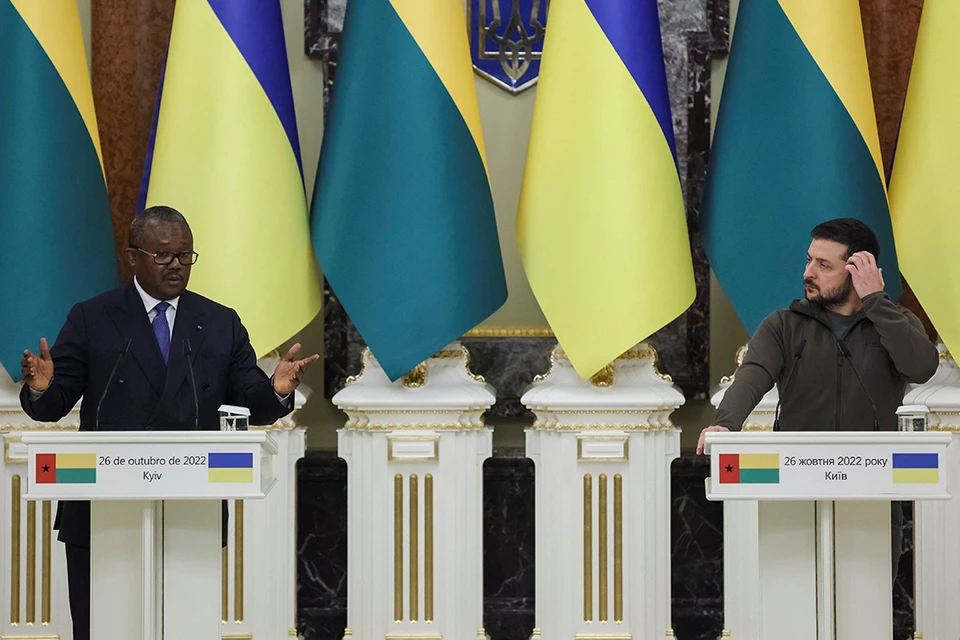 Президент Гвинеи-Бисау передал Зеленскому послание Путина о возможности переговоров.