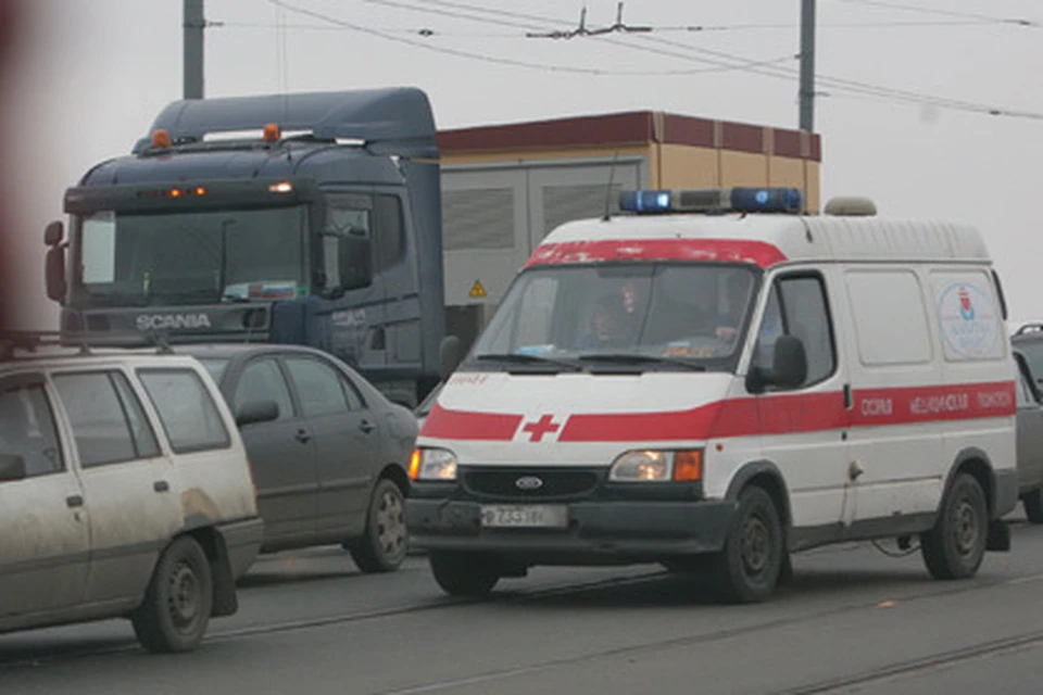 Мужчине проломили голову за шум во дворе.