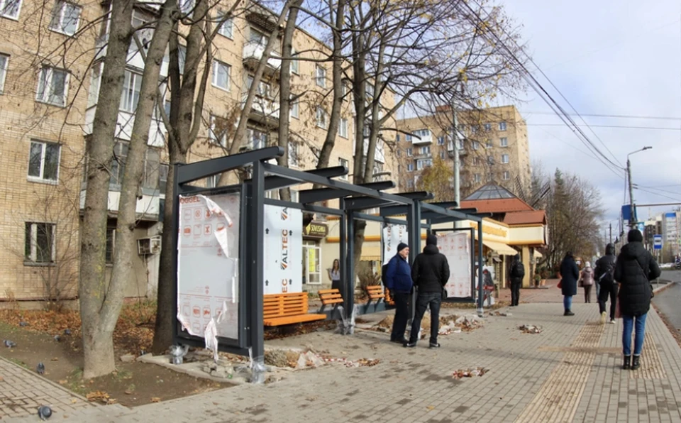На улице Кирова в Смоленске установили новые автобусные остановки. Фото: пресс-служба администрации города.