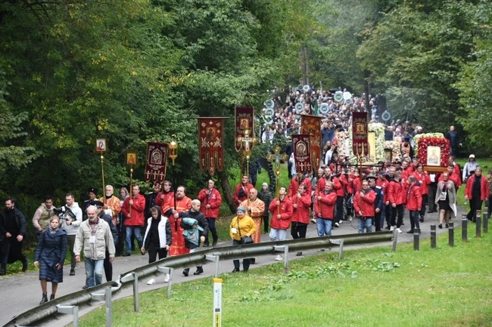 Крестный ход 4. Крестный ход Саратов 4 ноября. Крестный ход Саратов 2022 4 ноября. Саратов 3 ноября крестный ход в честь иконы Божьей матери. Крестные ходы в Саратове.