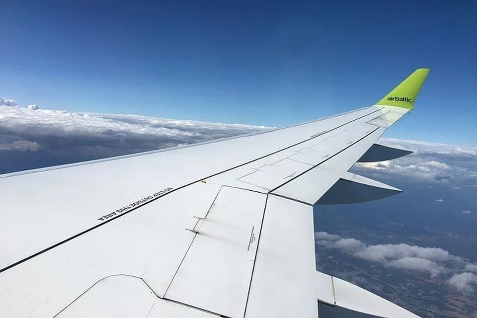 Полеты осуществляются на лайнерах Boeing 737-800 с вместимостью 189 мест.