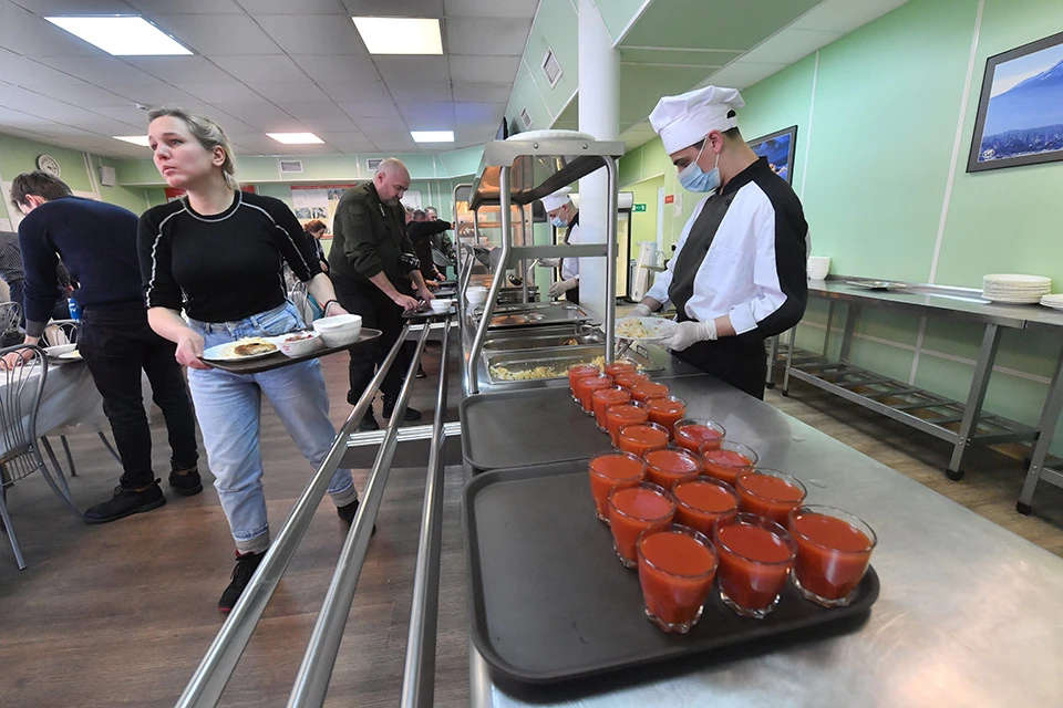 Проверить продукт попросили сотрудники заведения.