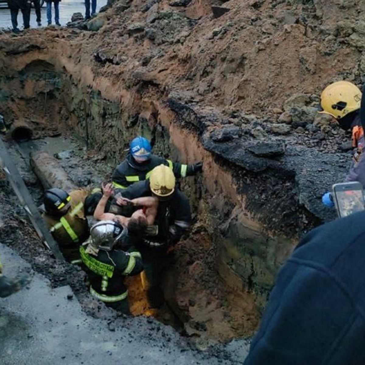 Карета скорой помощи попала в ДТП в Сочи, пострадали 3 человека