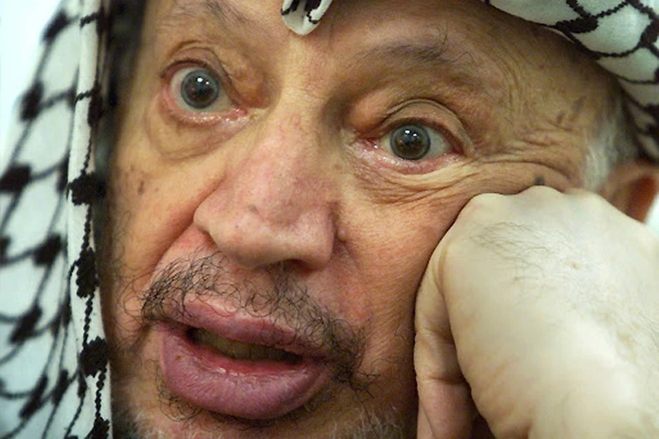 Ясир Арафат умер в парижском военном госпитале в 2004 году